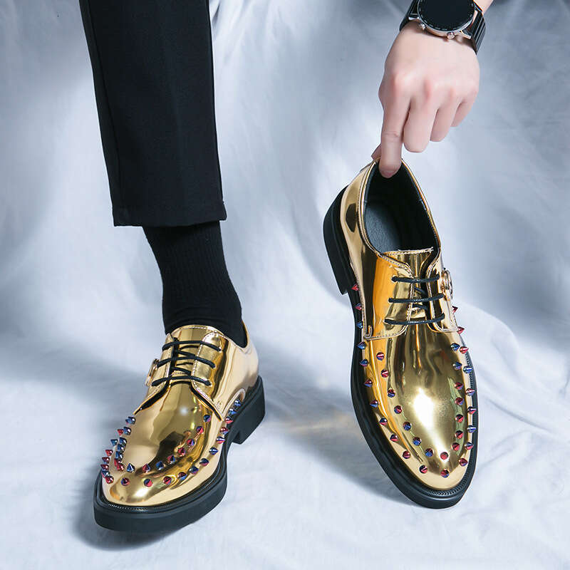 Large gold patent pointed leather shoes in size 38-46, personalized Chelsea fashion willow nail loafers