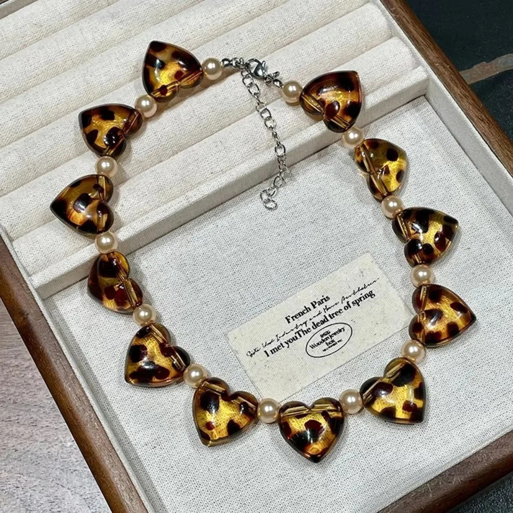 Leopard Print Large Heartshaped Necklace Fashion Pearl Lady Necklace Bead Choker Necklaces Y2k Necklae For Woman Man 251031