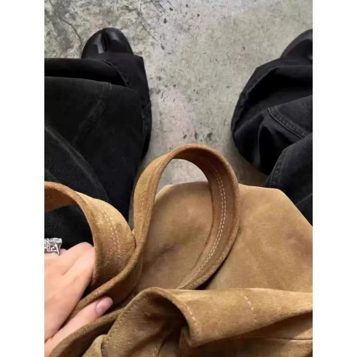 Autumn Winter Large Capacity Tote Bags for Women Retro Suede Casual Commuting Shoulder Fashion Versatile Underarm Bag 251104