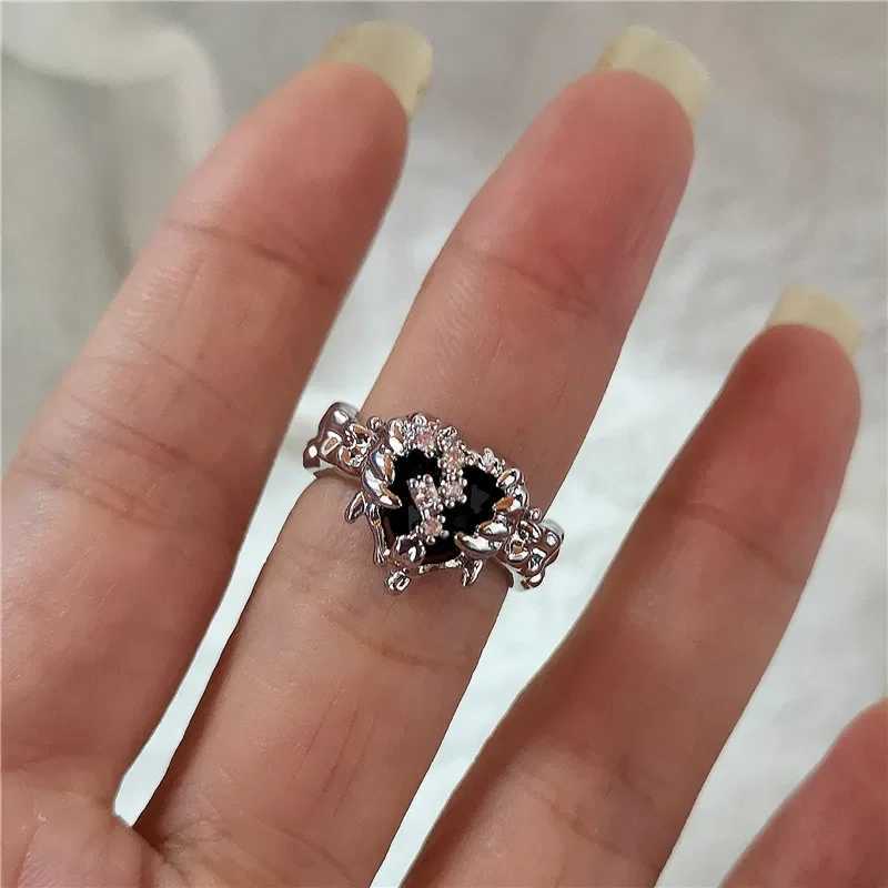 Kpop Goth Punk Vintage Aesthetic Geometric Irregular Star Silver Color Ring For Women Egirl Grunge Y2K EMO Jewelry Accessories Z250407