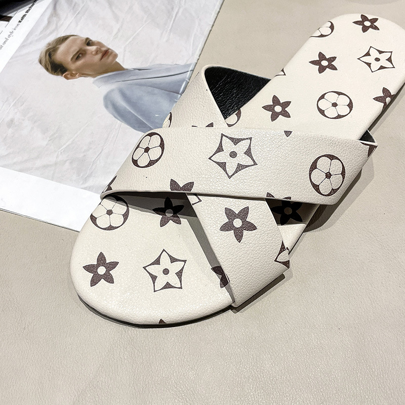 new Spring and Summer Star Toe-Loop Flat Popular Slippers Round Toe Non-Slip Sandals for Women