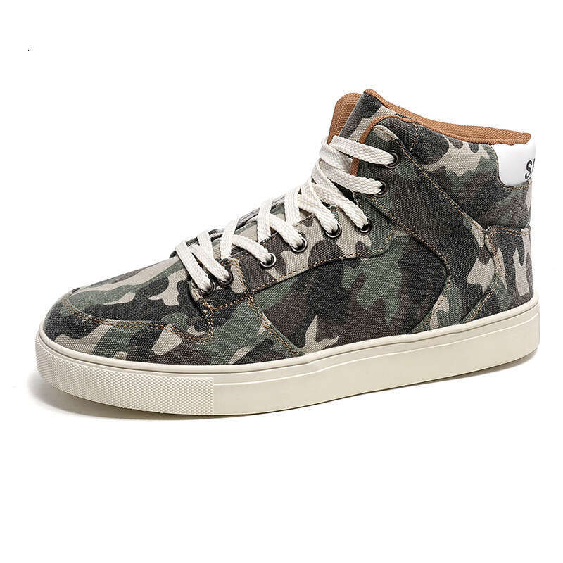 Large size camouflage canvas with lace up high top student board shoes, rubber soles, men's work shoes