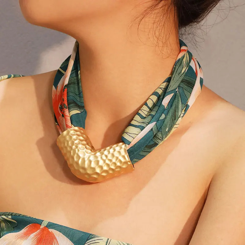 Statement Floral Geometric Necklace for Women Girl Trendy Wedding Party Jewelry Accessory 251031