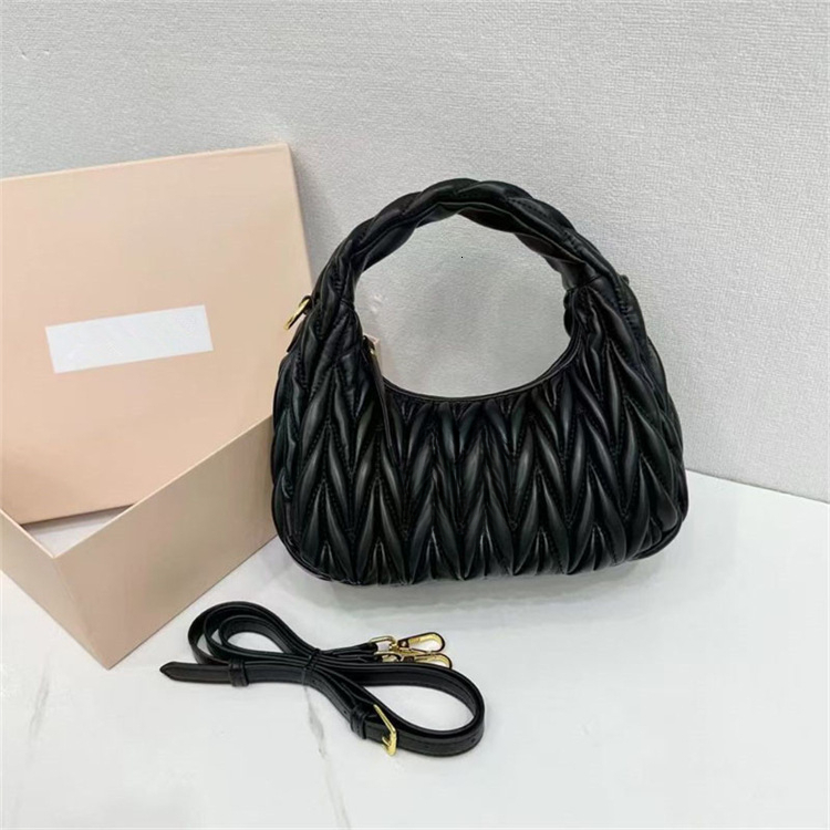 Hot selling solid color new handbag fashionable pleated cloud bag shoulder crossbody bag armpit designer bag women's bag