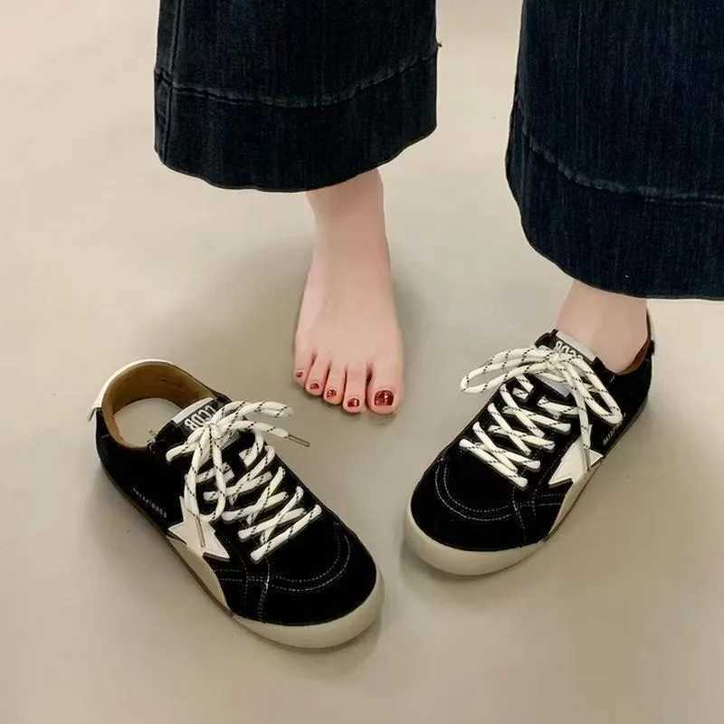 Low-Top Casual Sport Shoes Spring Autumn Wens New Style Star Lace Up Thick Soled Board Shoes Versatile Flats Wen Shoes Y251105