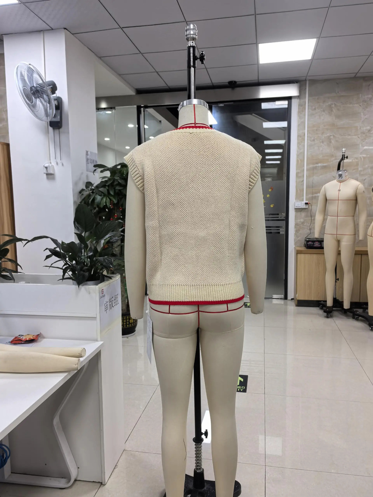 Womens Lobster Sweater Vest Y2k Cap Sleeve Tops Cute Graphic Knit Tank Tops Lightweight Pullover Sweaters Knitwear 251104