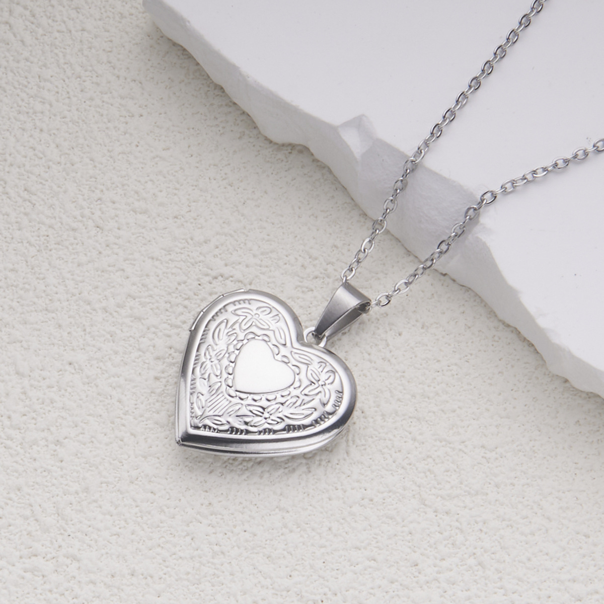 Y2K Retro fashion versatile Box pendant necklace luxury designer mens jewelry necklaces woman designer necklace for woman mens chain heart-shaped 1a