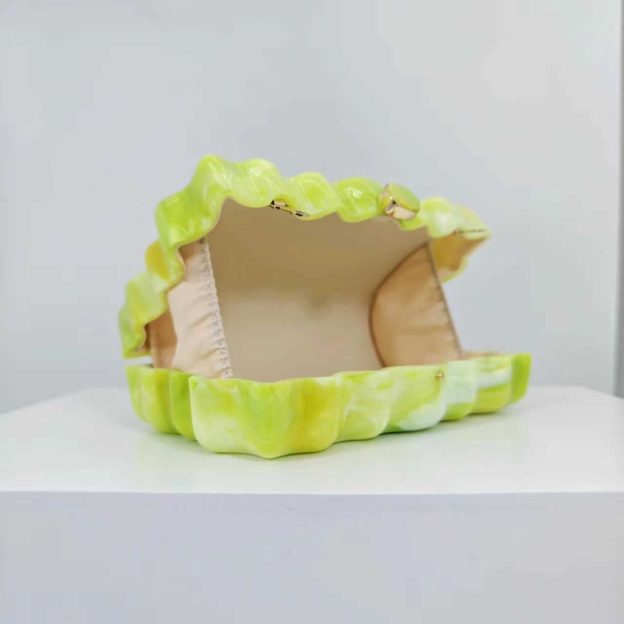 New Transparent Bag for Womens Fashion Trend Color Pattern Design Bag Acrylic Simple Banquet Bag Handheld Bag for Women