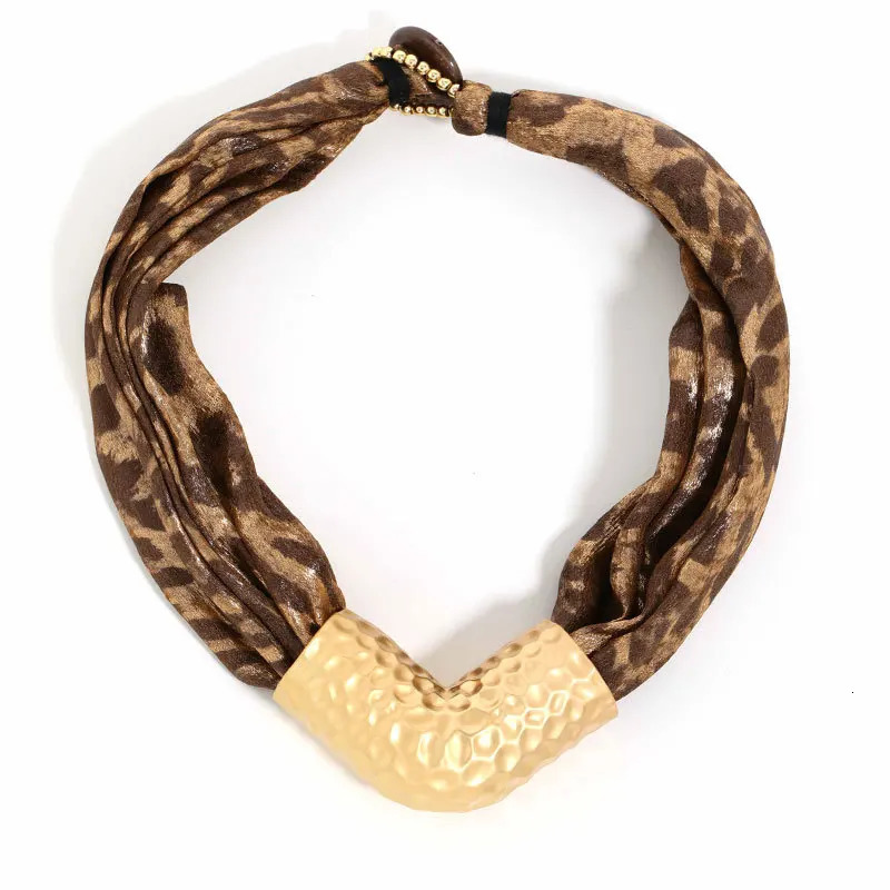 Statement Geometric Pendant Necklace for Women Girl Trendy Wedding Party Jewelry Accessory 251031