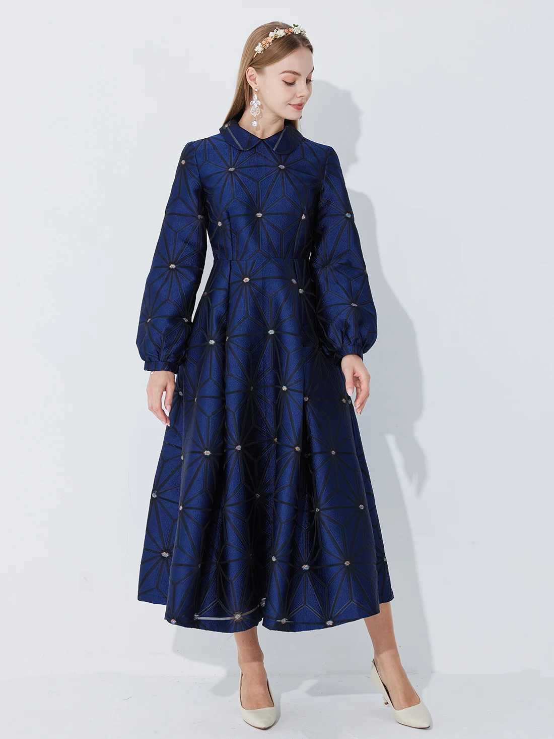 Fall/Winter Turned Collar Lined Sleeve A-Line Silhouette Geometric Heavyweight Jacquard Elegant and Graceful Long Dress J251105