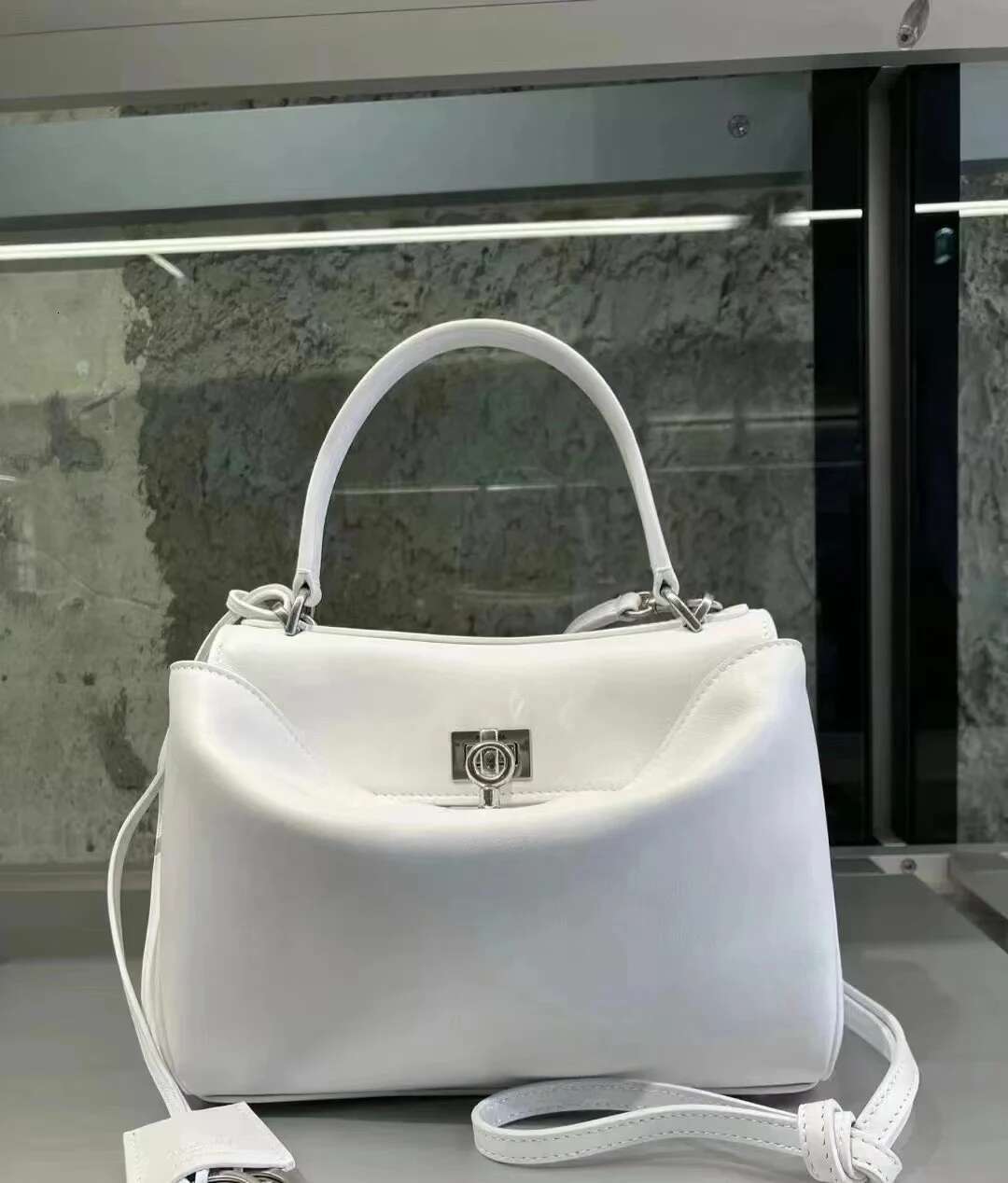 Retro Genuine Tote Ladies Elegant Handbags Woman Shoulder Messenger Bag Suede Leather Gold Sier Buckle Bags