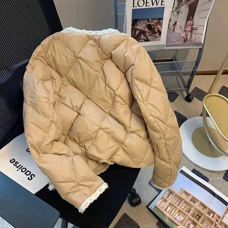 Womens Winter Jacket White Short Cotton-padded Jacket Coat Female Winter Stitching Round Neck Loose Light Cotton-padded ClothesT251105