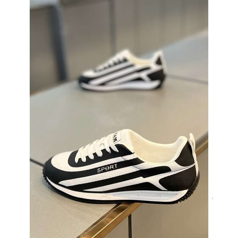 TikTok Autumn Men's 2025 New Low-top Mesh Korean Style Casual Comfortable Lightweight Fashionable Forrest Gump Shoes