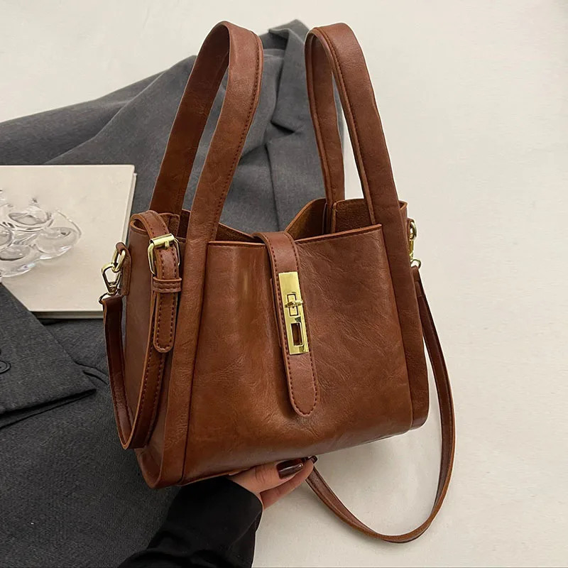 Classic and fashionable niche handbag simple retro and versatile daily temperament crossbody bag 251104