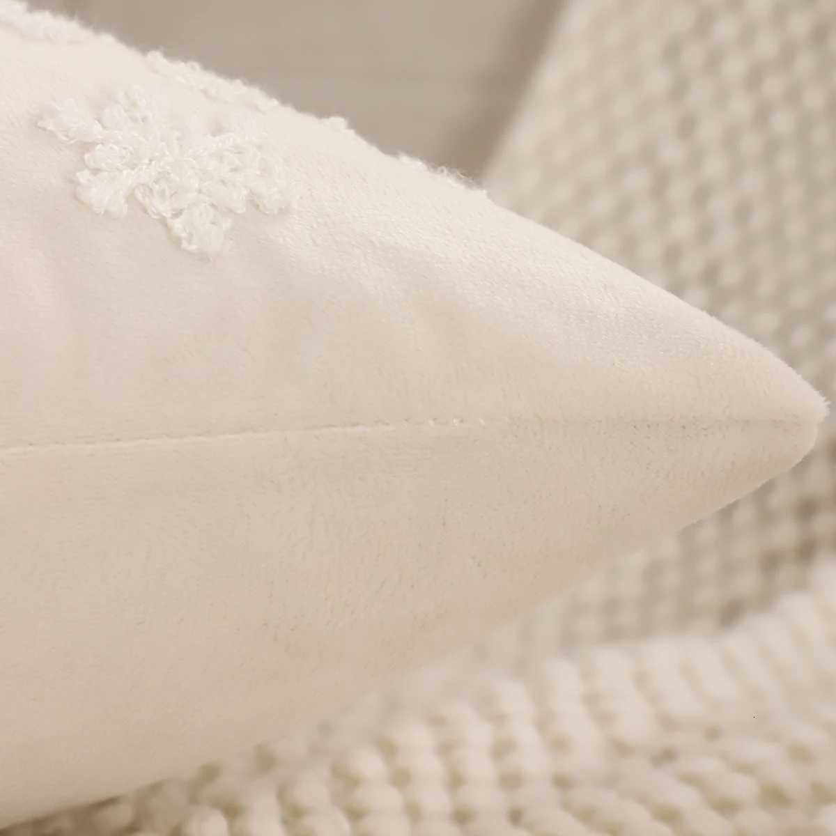 1 PC Christmas House Throw Pillow Cover Velvet Embroidery Snowflake Christmas Decoration Living Room Y251105