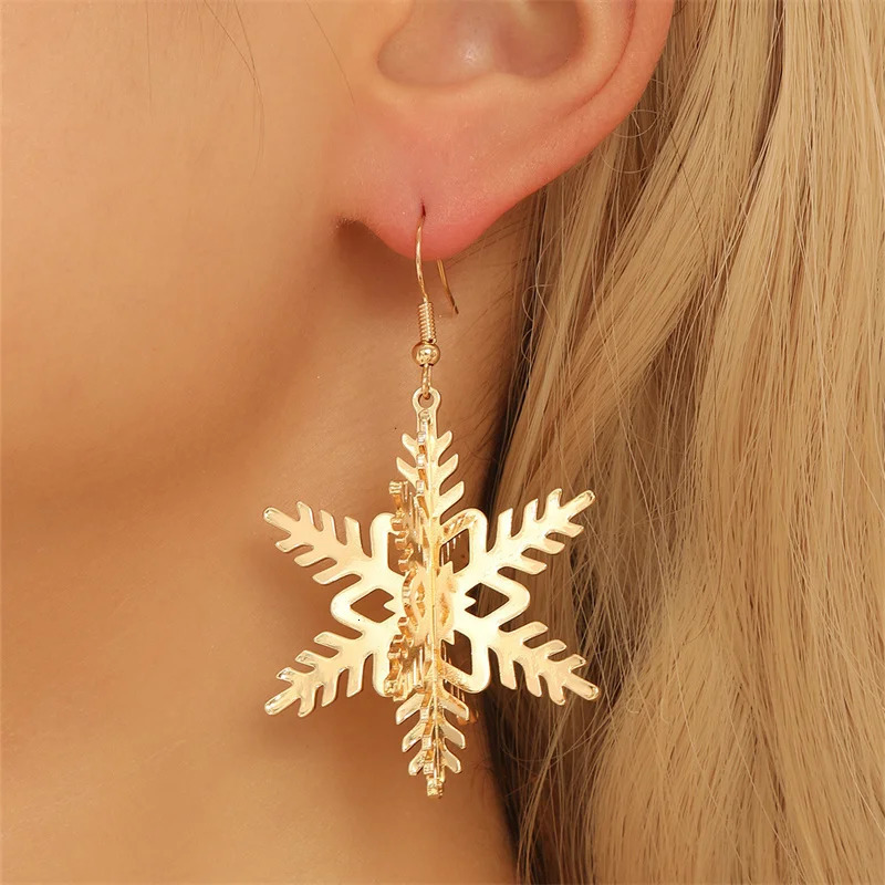 Exquisite Gold Color 3D Christmas Tree Pendant Earrings for Women Fashion Hollow Snowflake Earrings Year Party Jewelry 251131