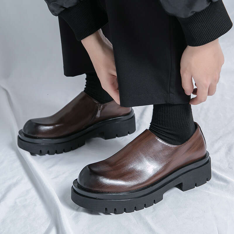Large men's big toe 2024 Spring and Autumn new item, one foot low top, British style thick soled black Martin shoes