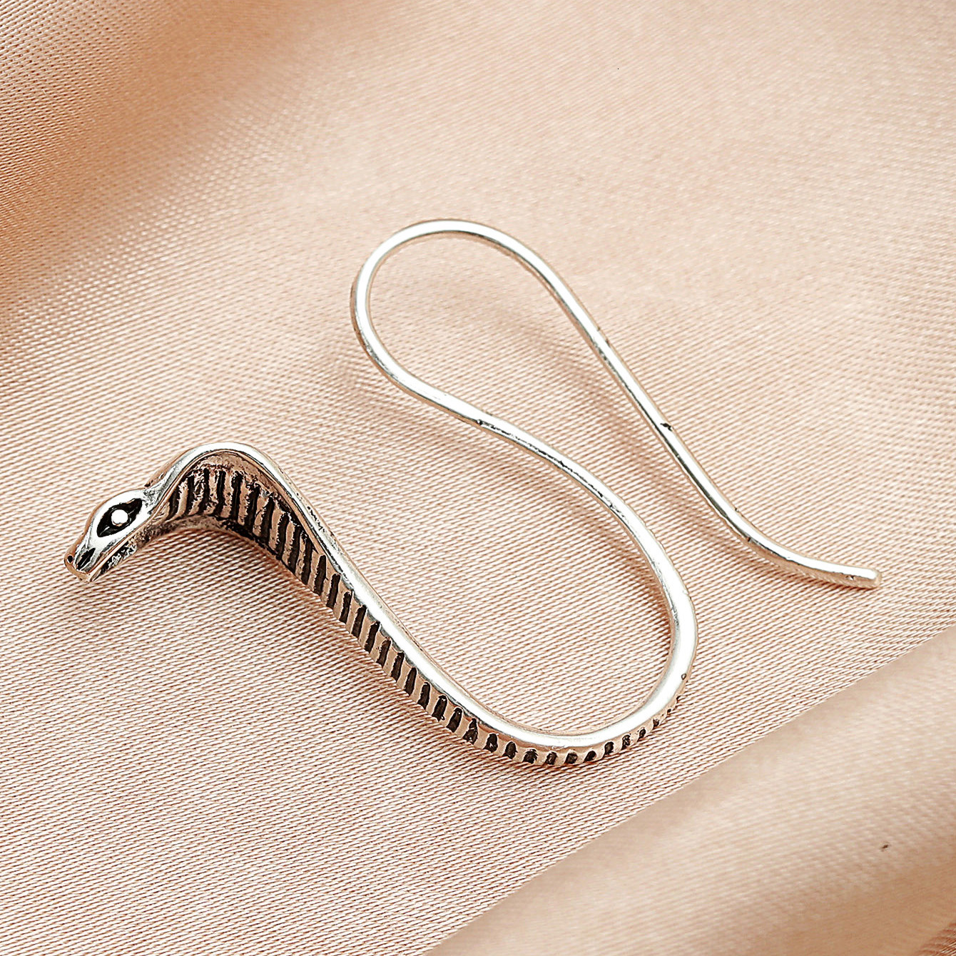 Creative Snake-Shaped Exaggerated Metal Copper-Plated Single Fashionable Personality Animal Earrings