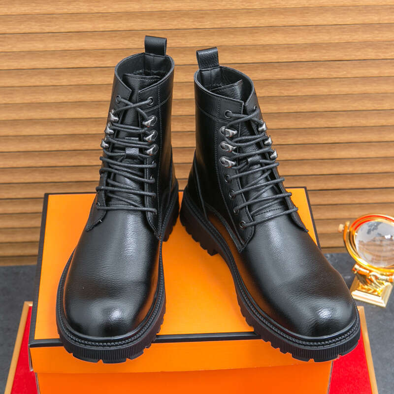 Men's fashionable plus size new high top leather shoes trend British Martin men's motorcycle boots