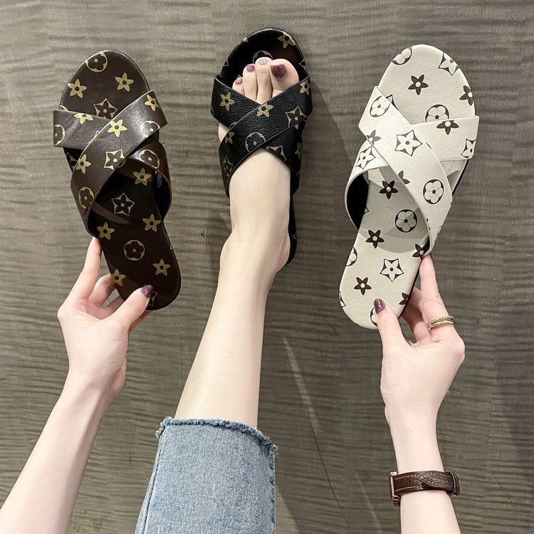 new Summer Style Casual Cross Flat Sole Star Internet Celebrity Slippers