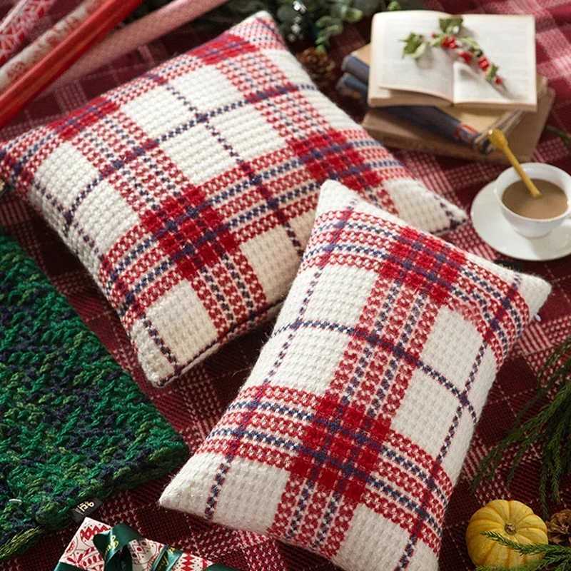 Red Green Christmas Plaid Weave Cushion Cover Thick Crochet Pillowcase 45x45/30x50cm Christmas Decorative Throw Pillow Cover Y251105