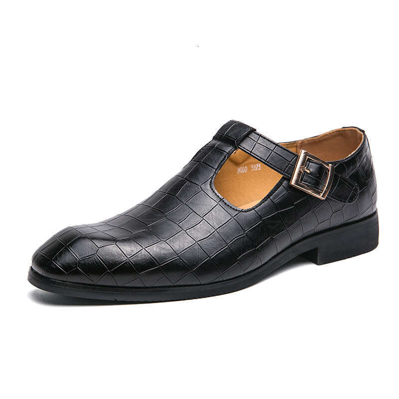 Men's Sandals in Sizes 38-46 2023 Summer New Style Personalized Fashion Show Buckle Cap Large Size