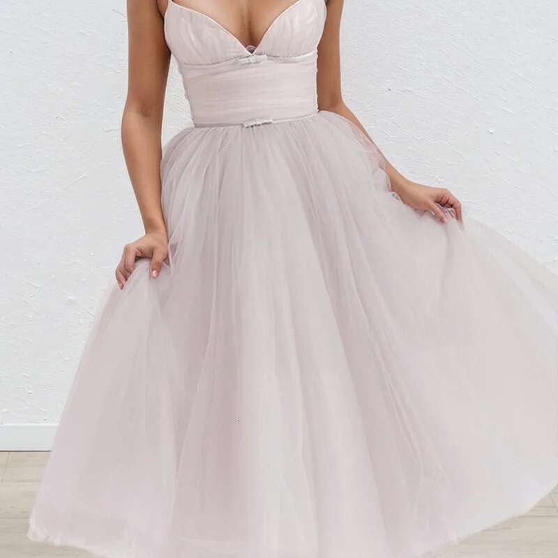 Women's Fashion Sleeveless Halter Solid Color Dresses New Arrival Trendy Suspenders Mesh Pleated Dress Female 33A4033