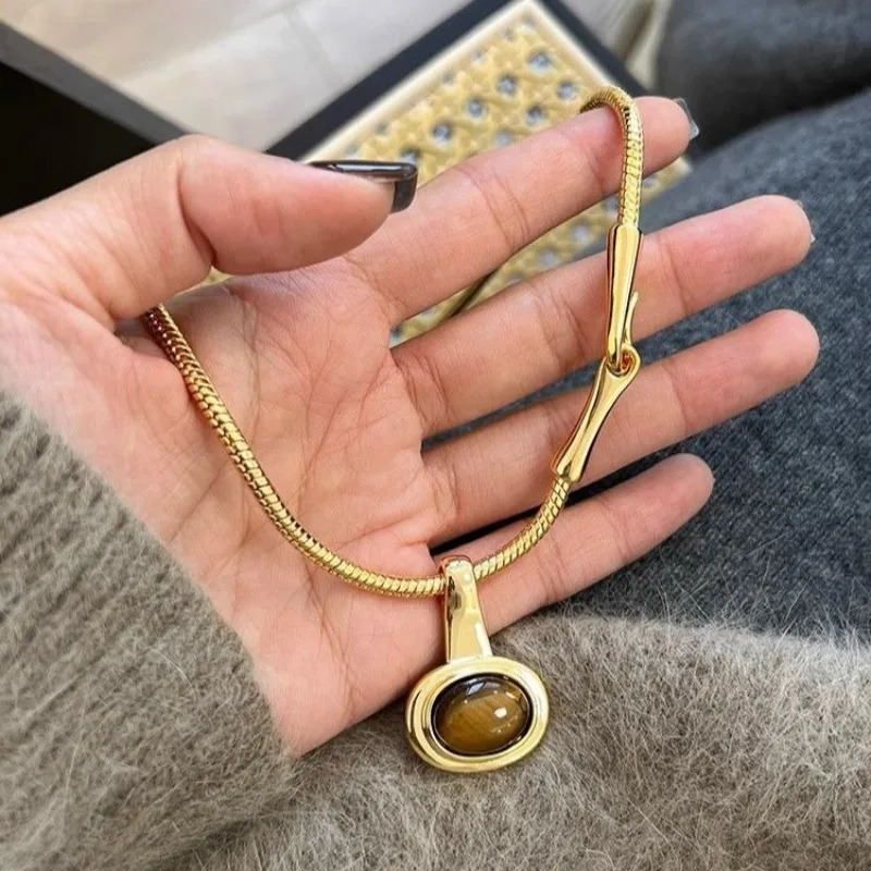 Stainless Steel Snake Bone Chain Necklace Women Black Glass Bead Pendant Girl Aesthetic Necklace Neogothic Jewelry Accessories 251031