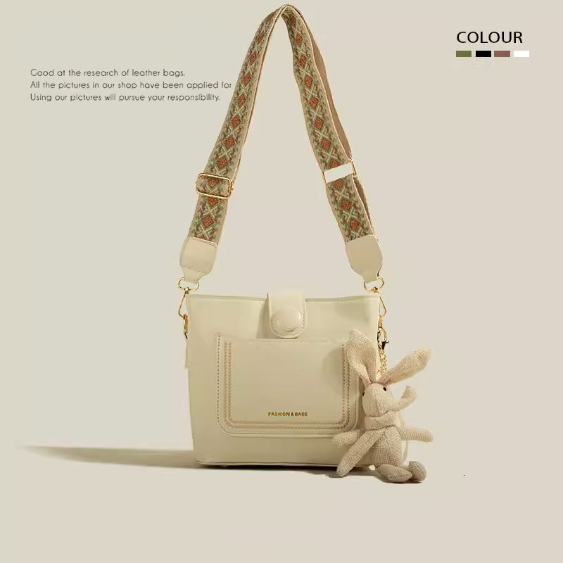 2025S New Model Designer Women S Woven Wide Straps And Large Capacity Bags Are Popular Women S Versatile Single Shoulder Crossbody Bucket Bag Totebag