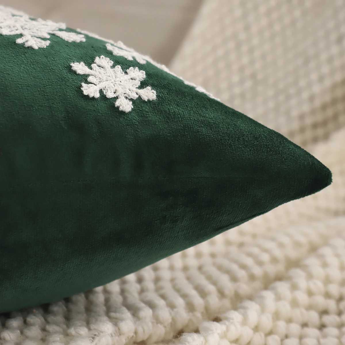 1 PC Christmas House Throw Pillow Cover Velvet Embroidery Snowflake Christmas Decoration Living Room Y251105