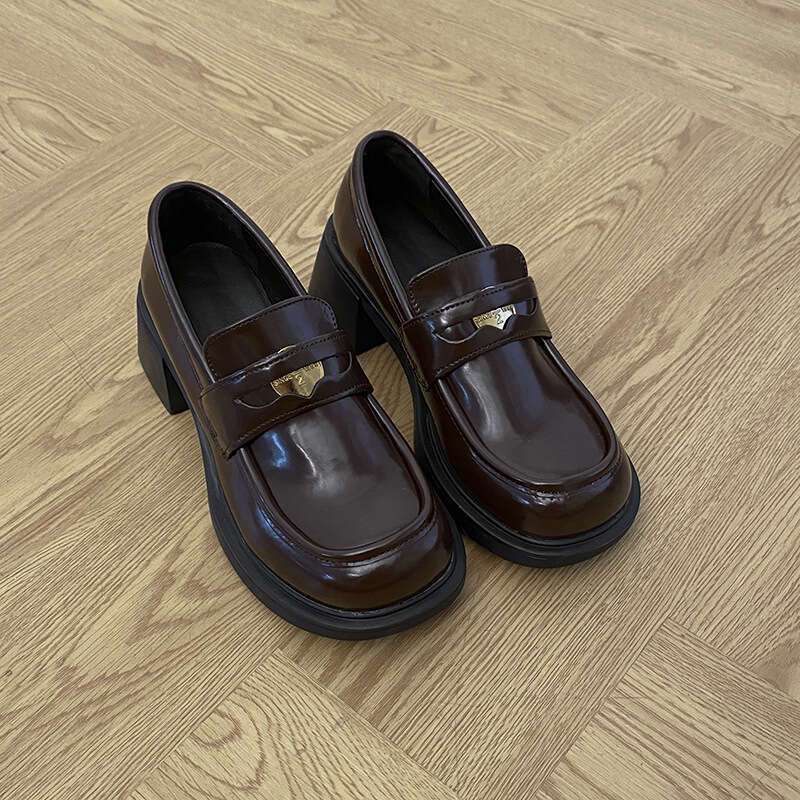 Queen's French style loafers for women's 2022 new autumn and winter brown stature height increase thick heels British small leather shoes