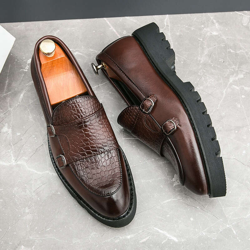 Men's shoes in plus size, new casual leather fashionable foot covers, business formal shoes, trendy suede loafers