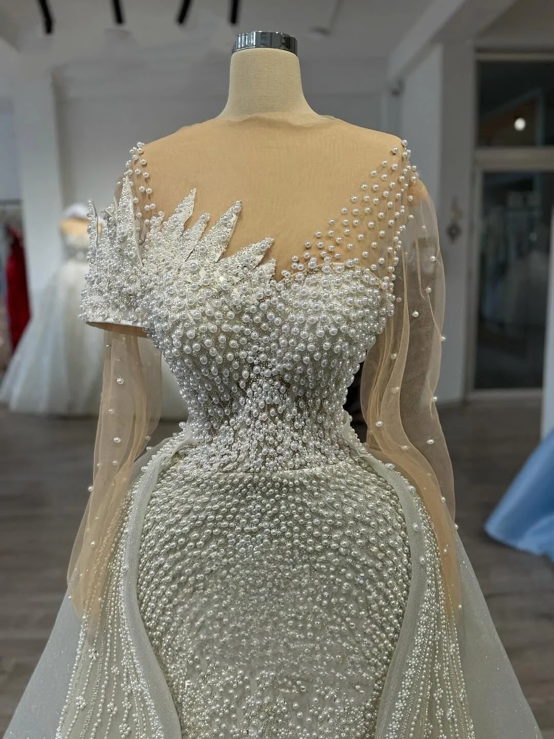 Vintage A Line Women Wedding Dress Sheer Neck Long Sleeves Bridal Gowns Pearls Sequins Detachable Train Dress Custom Made vestidos de novia