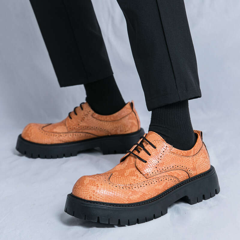 Men's oversized new casual fashionable thick soled British style big toe shoes, trendy Block leather shoes