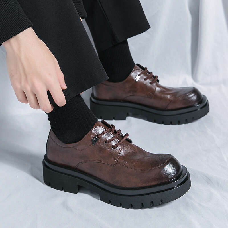 Men's oversized new fashionable men's thick soled business dress shoes, British style casual leather shoes