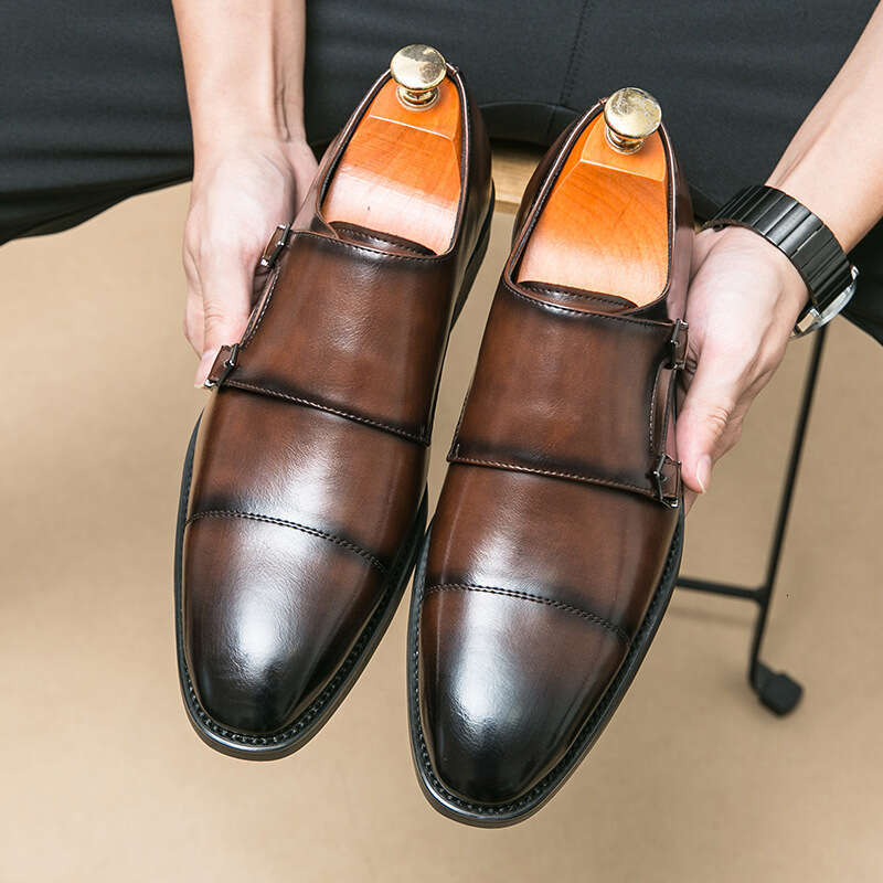 Men's in plus size, new casual fashionable men's business dress shoes, trendy banquet and wedding leather shoes