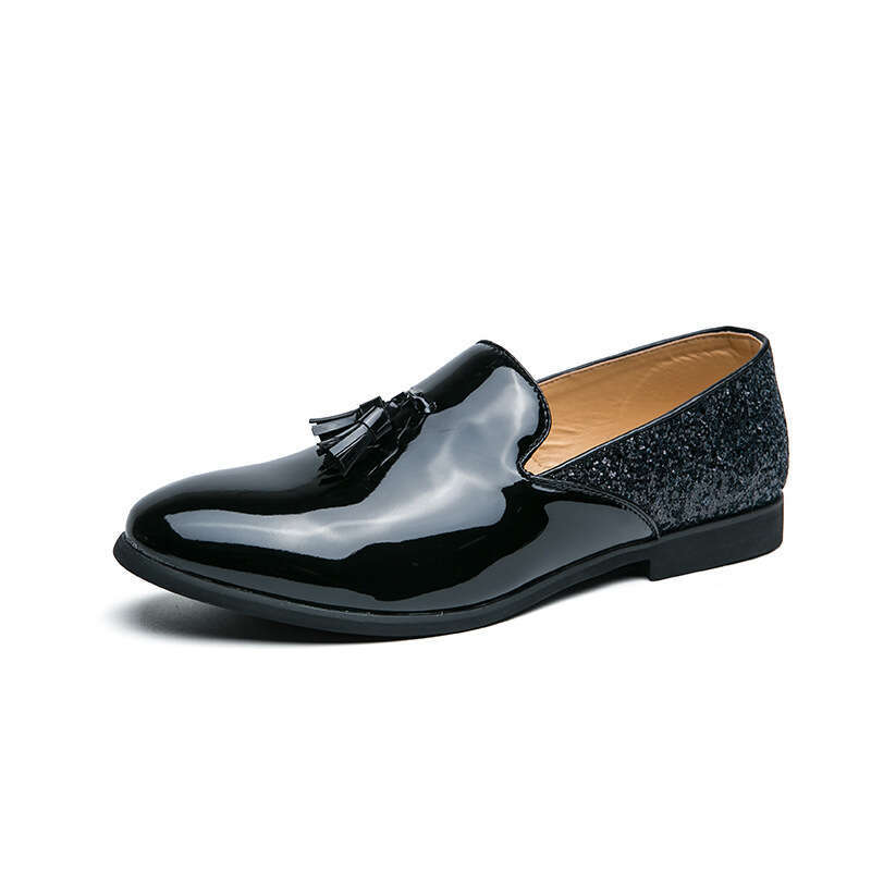 Large sizes 38-47, 2023 Spring and Autumn season new pointed block shoes, British carved leather shoes