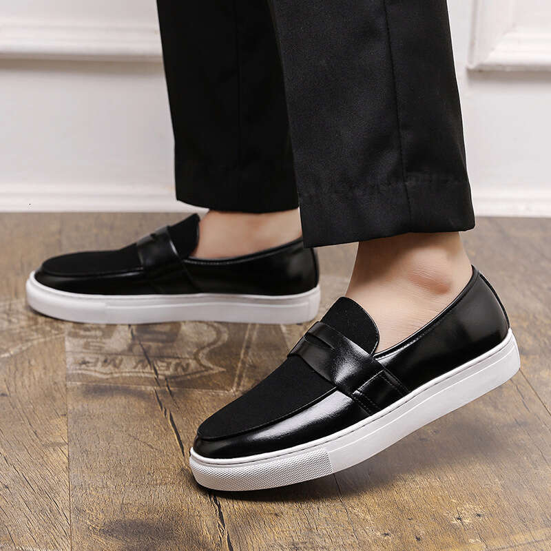 Large size board 2024 Spring and Autumn season new British style single kick Le Fu casual men's round toe shoes