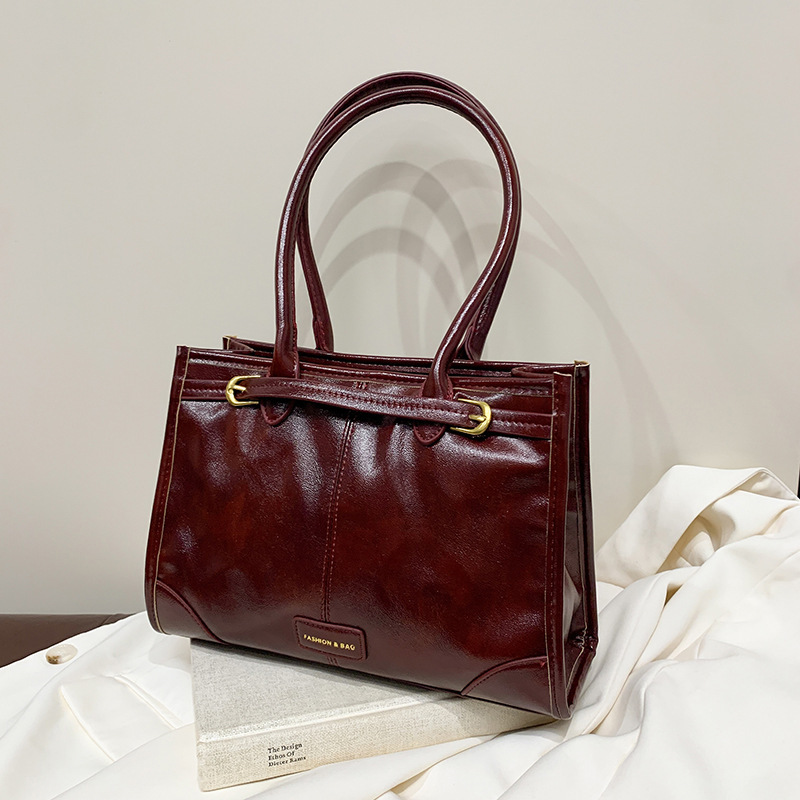 2025S new model designer Large capacity tote for women autumn winter new soft leather armpit bag textured and stylish shoulder bag totebag