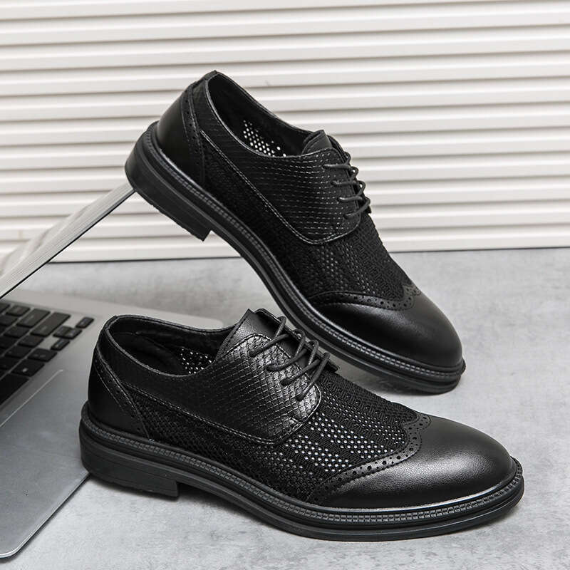 Large size summer new hollowed out fashionable men's block carved British style casual leather shoes