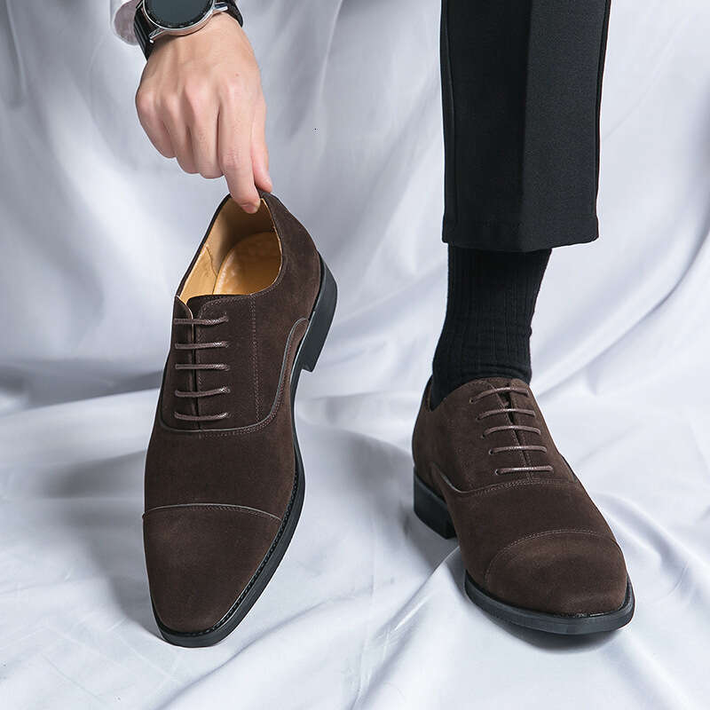 Large matte three joint pointed business dress leather sizes 38-48, groom's wedding shoes, men