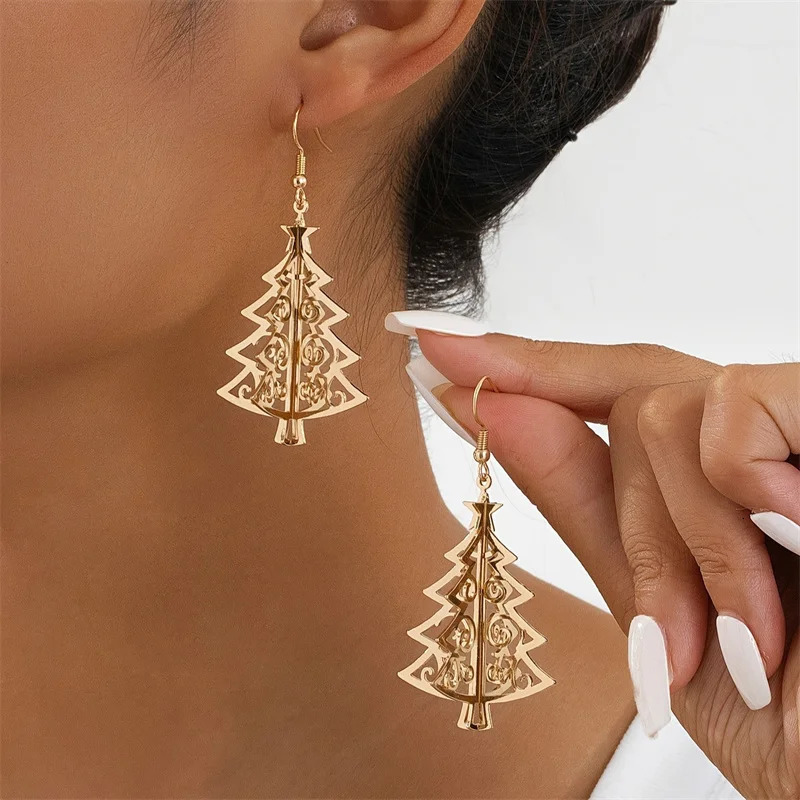 Exquisite Gold Color 3D Christmas Tree Pendant Earrings for Women Fashion Hollow Snowflake Earrings Year Party Jewelry 251131