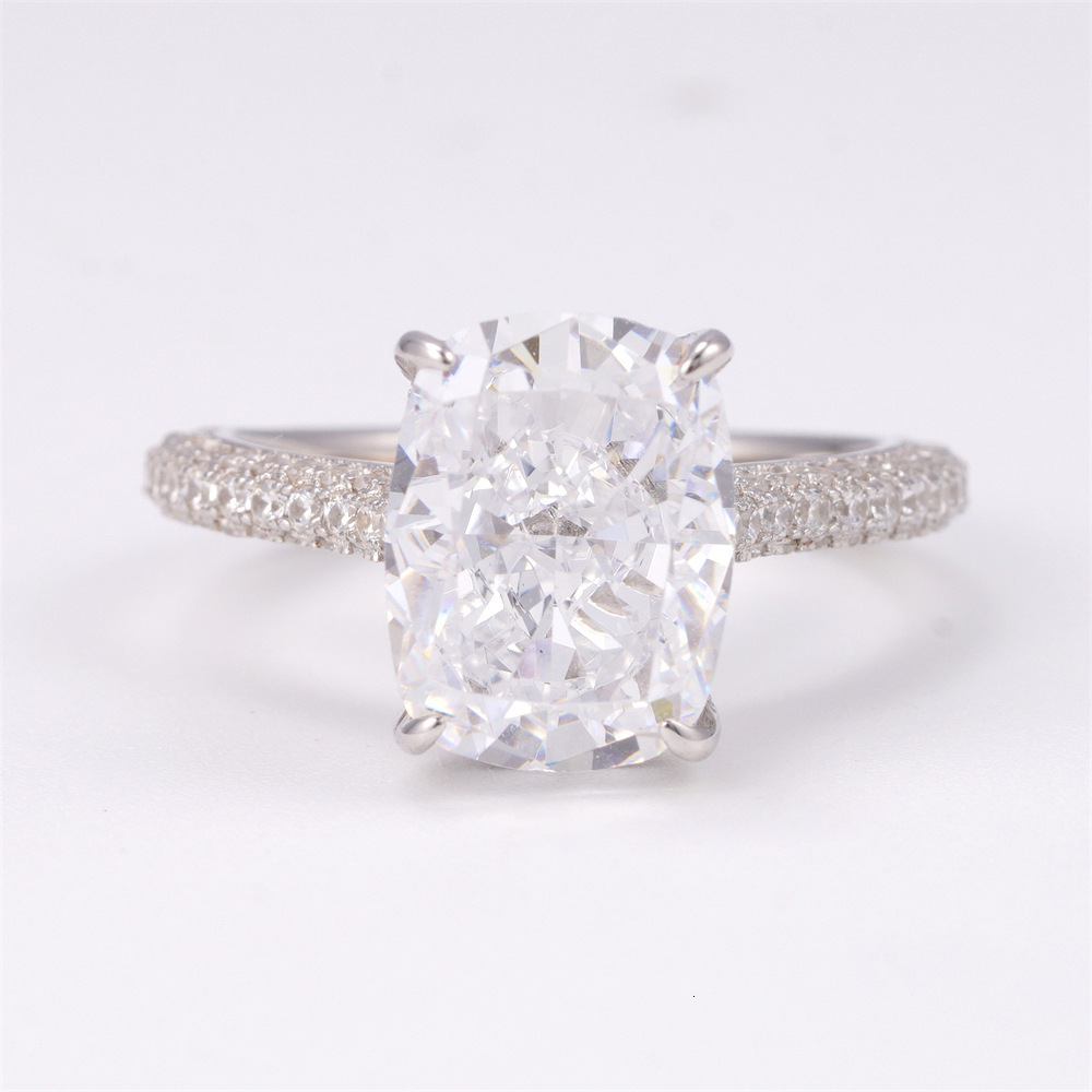 Luxury Women Side Stones Prong Setting Moissanite 5ct Oval 9*12mm 925 Silver Engagement Ring