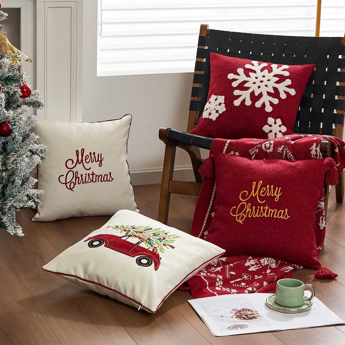 Merry Christmas Embroidered Throw Pillow Cover Tufted Snowflake Cushion Case for Winter Holiday Home Living Room Festival Decor Y251105