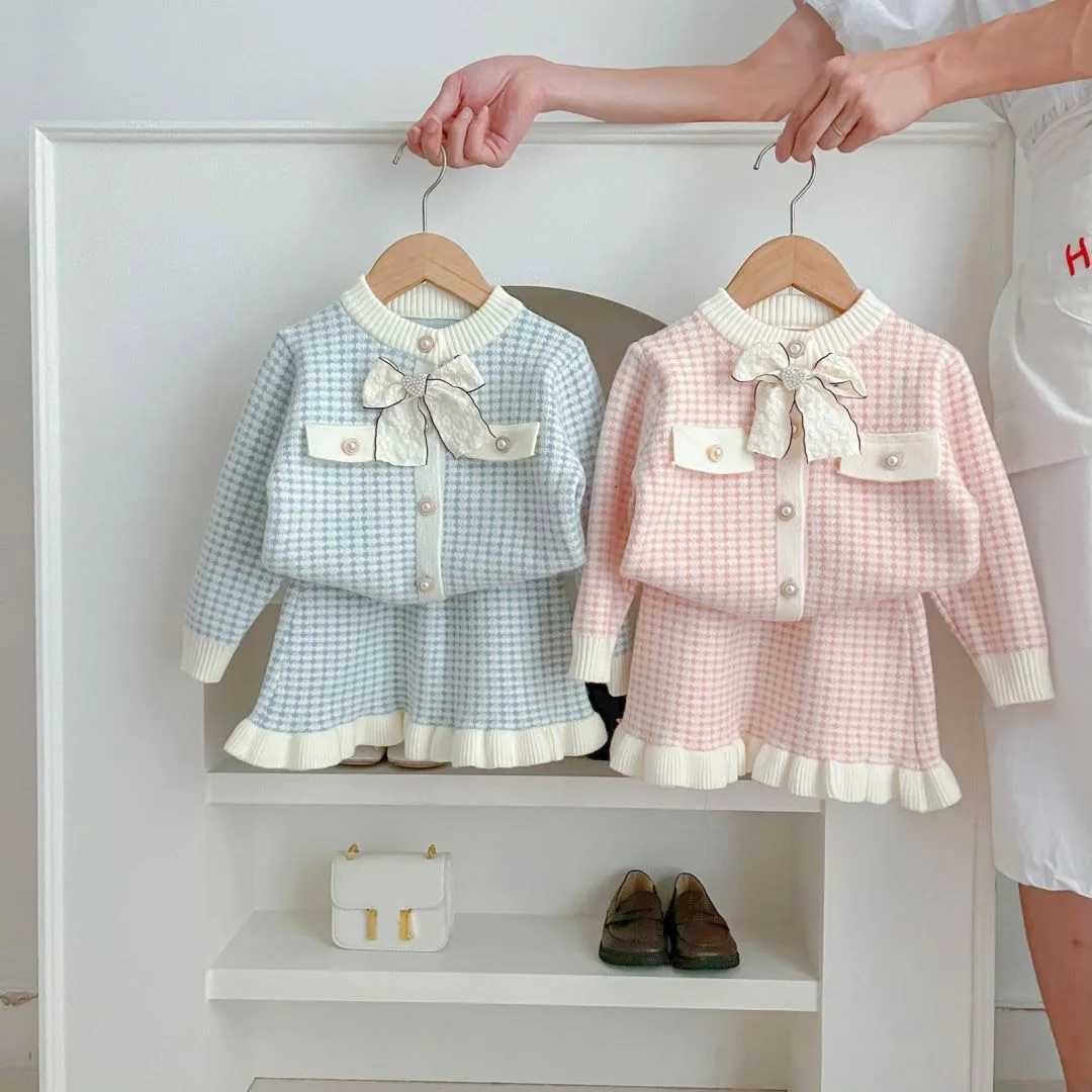 2025 Autumn/Winter New Childrens Sweater Sets Girls Big Bow Style Elegant Knitted CardiganShort Skirt Baby Clothes Set 2pcs Y251105