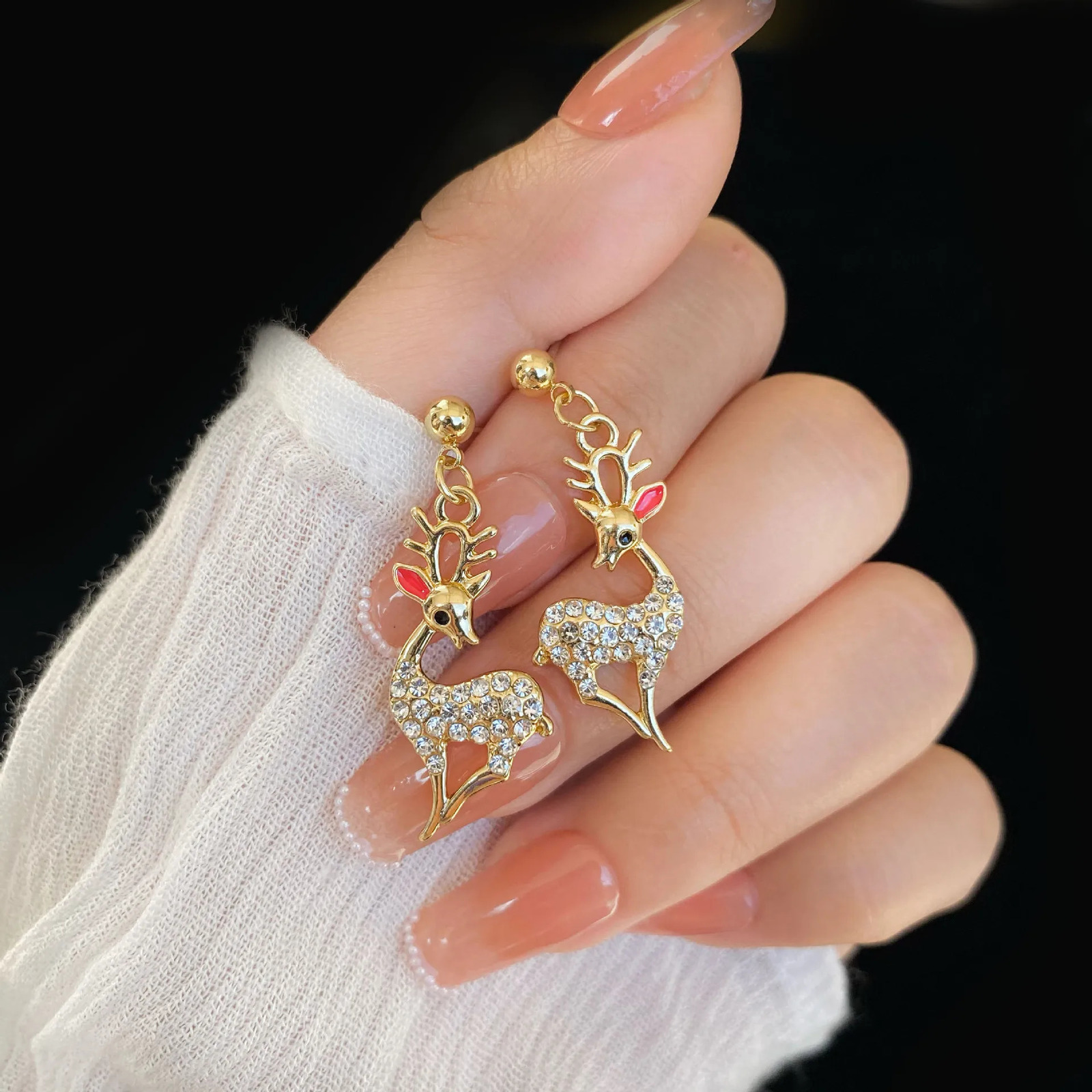 Exquisite Elk Earrings for Women Girls Shiny Crystal zircon Snowflake Deer Dangle Earring Christmas Year Jewelry 251104