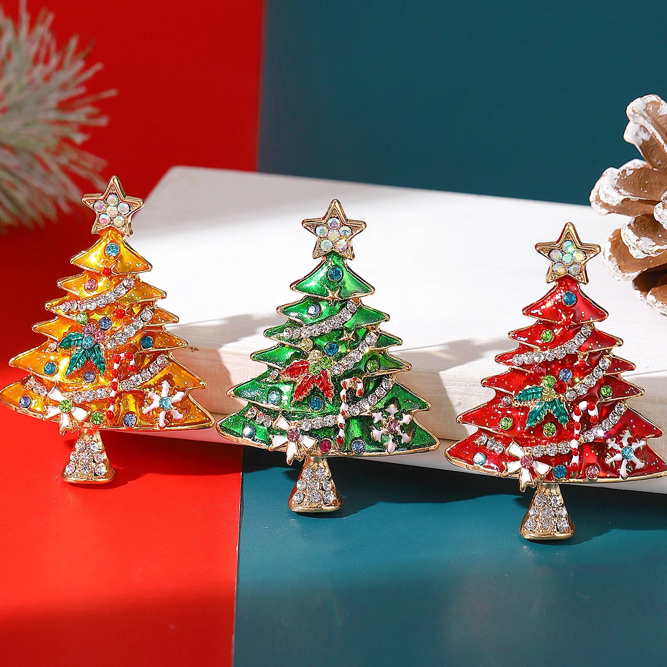 3 Color Christmas Broches Jewelry Fashion Enamel Tree Brooch Pin Womens Clothing Accessories 251104