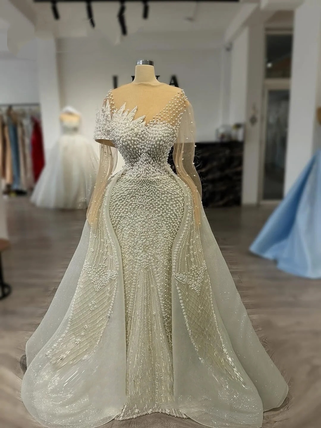 Vintage A Line Women Wedding Dress Sheer Neck Long Sleeves Bridal Gowns Pearls Sequins Detachable Train Dress Custom Made vestidos de novia