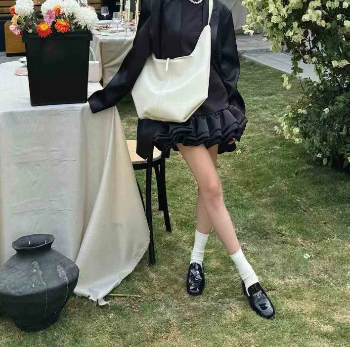 New Grey Stylish, Niche, High-End, Lazy Armpit Shoulder Bag Large Capacity Glossy Cowhide Leather Women Handbag Travel