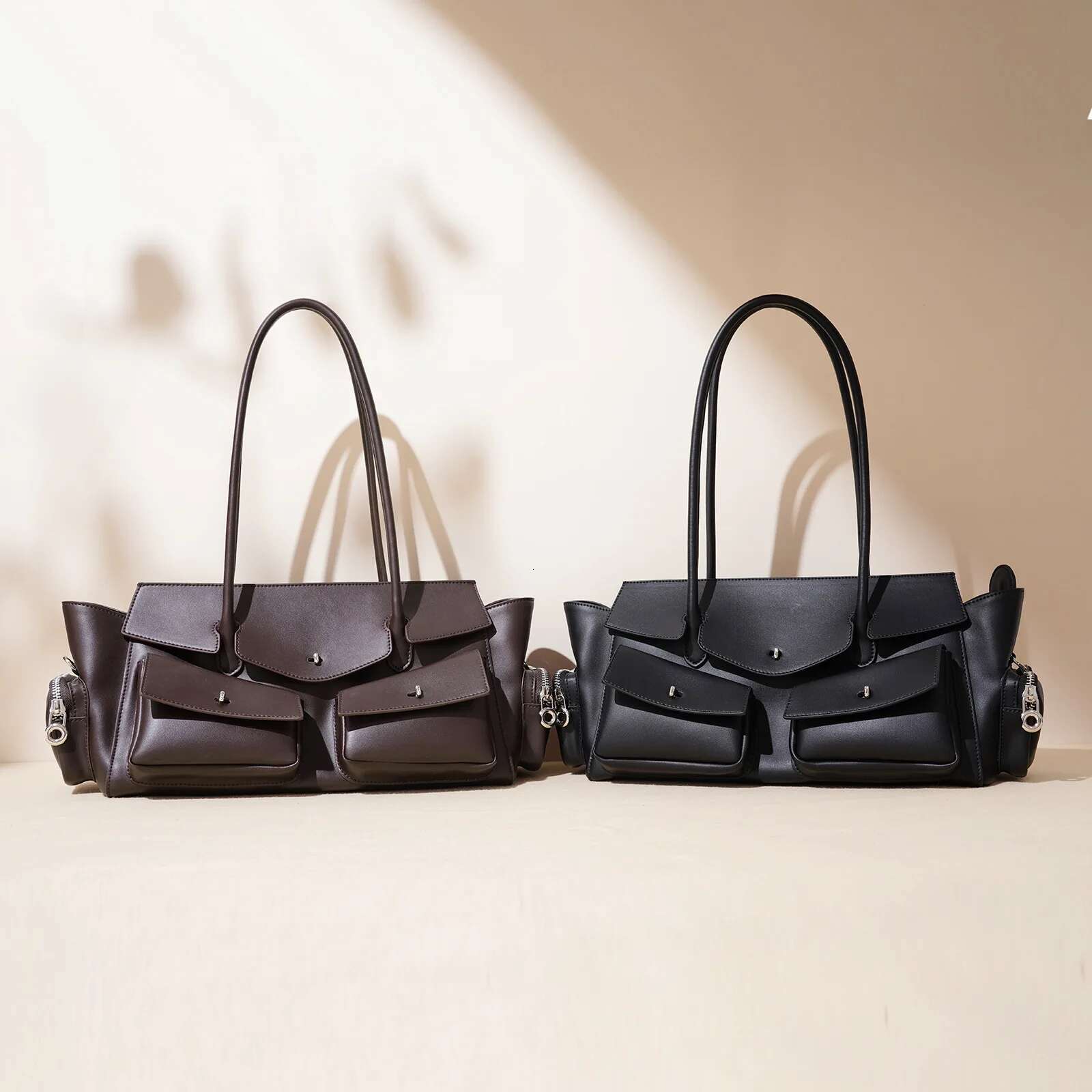 Free Lettering 2025 New Retro Large Capacity Single-Shoulder Handbag Multi-Pocket Women's Underarms Motorcycle Bag